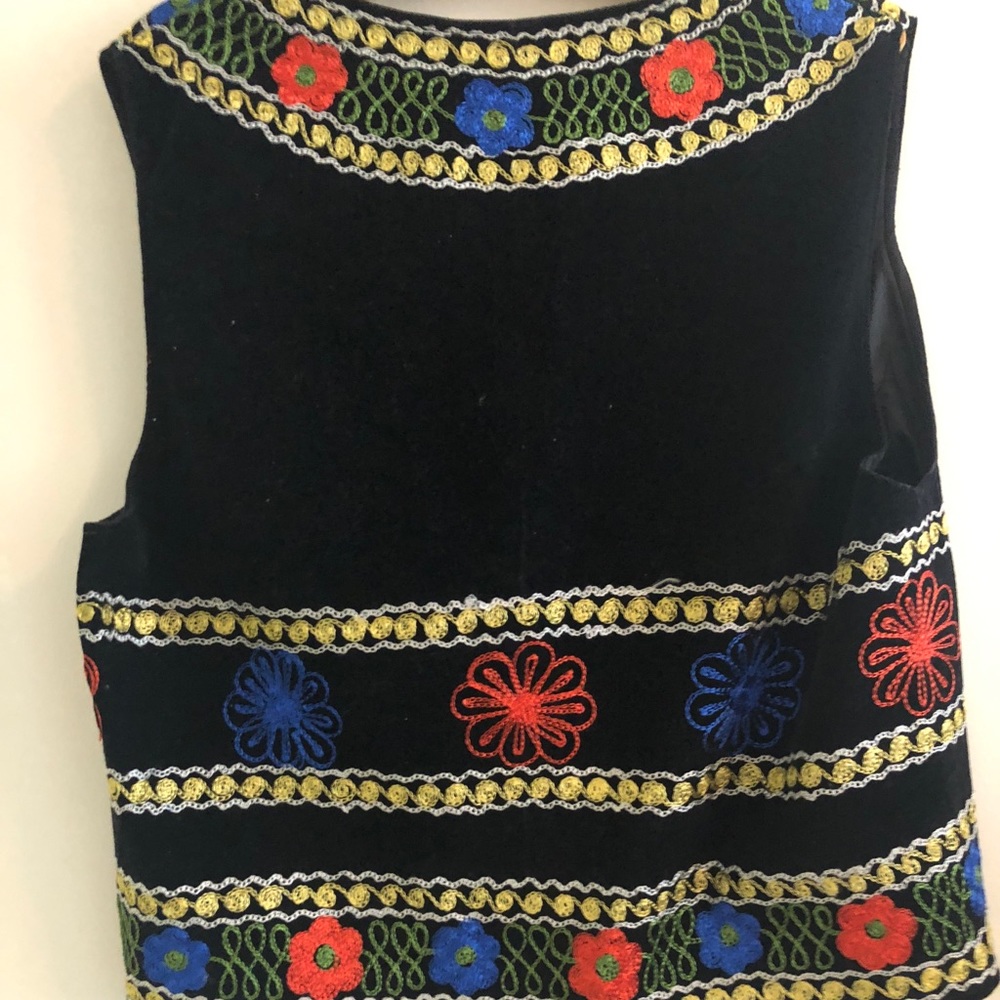 Gilet - Picture 2 of 2